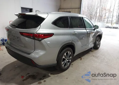 2023 Toyota Highlander Xle z USA, uszkodzony, nr VIN 5TDKDRAH3PS513708